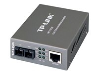 Tp-Link MC110CS - Cumple las normas 802.3u 10/100Base-TX, 100Base-FX.- Posibilidad de configurar el conmutador para modos de transferencia Half-Duplex / Full-Duplex para el puerto FX.- Aumenta el alcance de la fibra óptica hasta 20 - 60kmEl MC110CS es un convertidor multimedia diseñado para convertir fibra 100BASE-FX a cable 100Base-TX o viceversa.Diseñado conforme a las normas IEEE 802.3u 10/100Base-TX y 100Base-FX, el MC110CS se utiliza con fibra óptica monomodo utilizando el conector SC.El MC110CS soporta láser de onda corta (SX) a una tasa de transferencia de velocidad completa de cable. Funciona a 1310nm transmitiendo y recibiendo datos.Otras características de este módulo son la posibilidad de uso como dispositivo independiente (sin necesidad de bastidor o con el bastidor del sistema de 19” de TP-LINK’s, Auto MDI/MDI-X para el puerto TX, Autonegociación de modo duplex en el puerto TX, y LEDs de estado en el panel frontal.El MC110CS transmite mediante fibra óptica monoimodo aumentando la distancia de la fibra hasta 20 kilómetros.